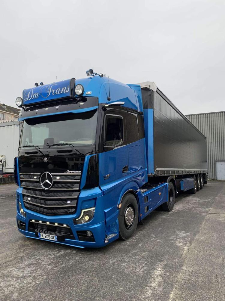VEHICULE semi remorque