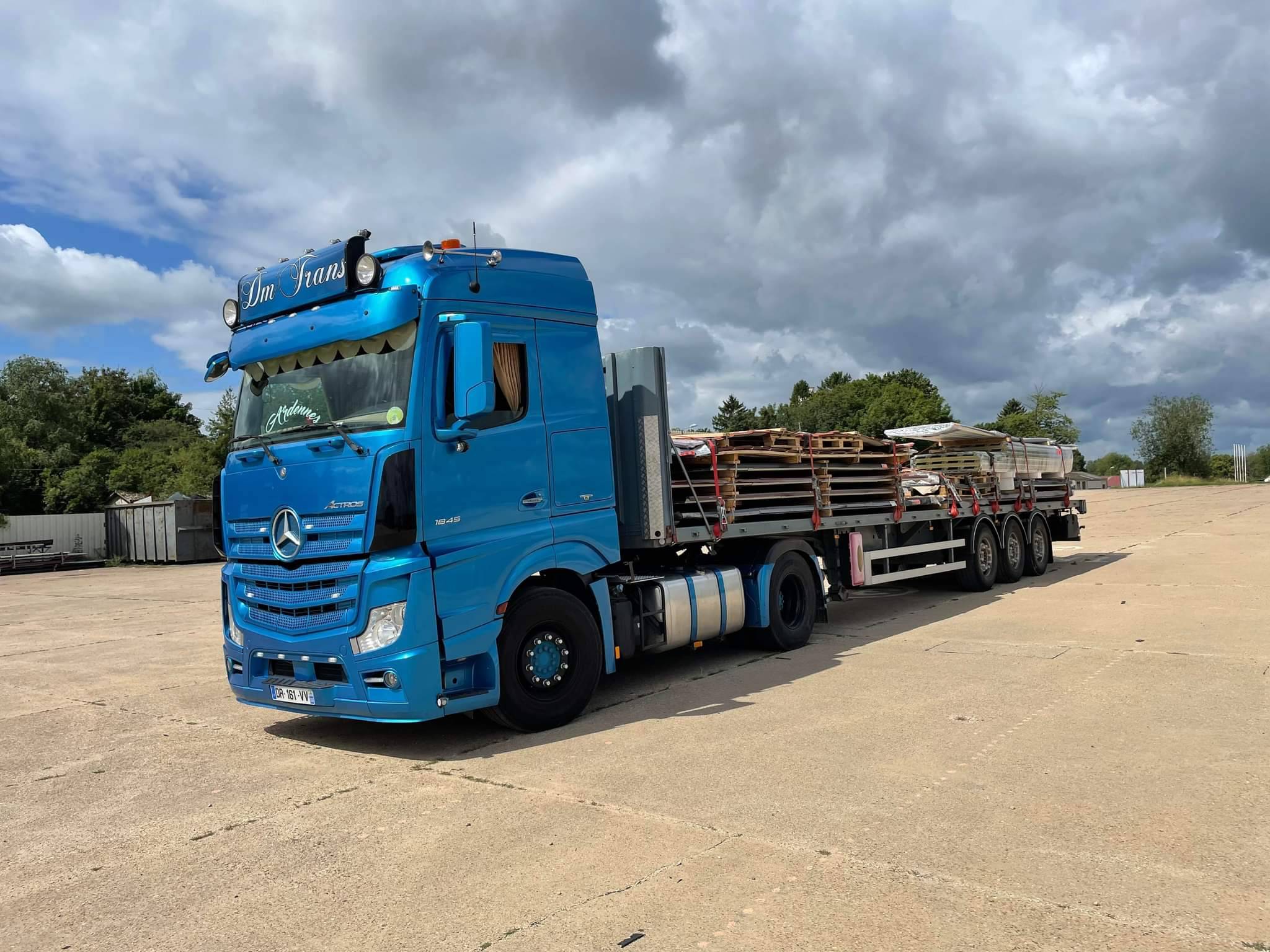 Galerie | Spécialiste de transport routier à Vivier-Au-Court - DM Trans